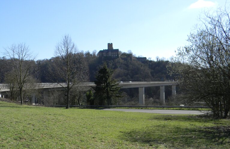 Eine Brücke im Lahntal