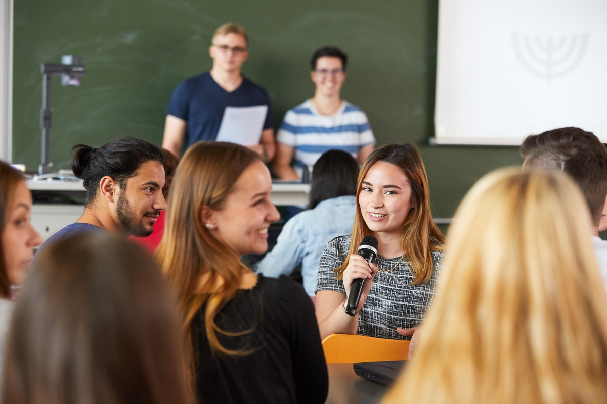 Dekoratives Bild, Vorlesung, Seminar