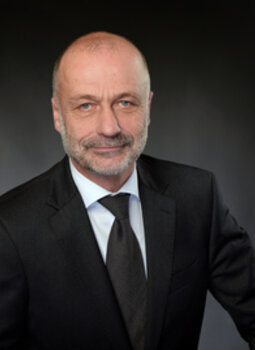 Prof. Dr. Axel Schlich