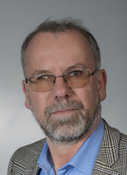 Prof. Dr. Lothar Kirschbauer
