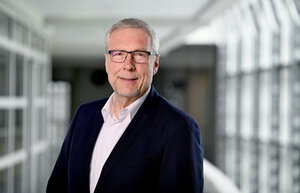 Prof. Dr. Arno Steudter