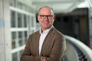 Prof. Dr. Holger J. Schmidt