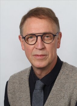 Prof. Dr. Eric Mührel