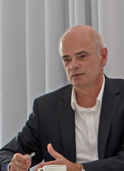  Hans-Peter Müller